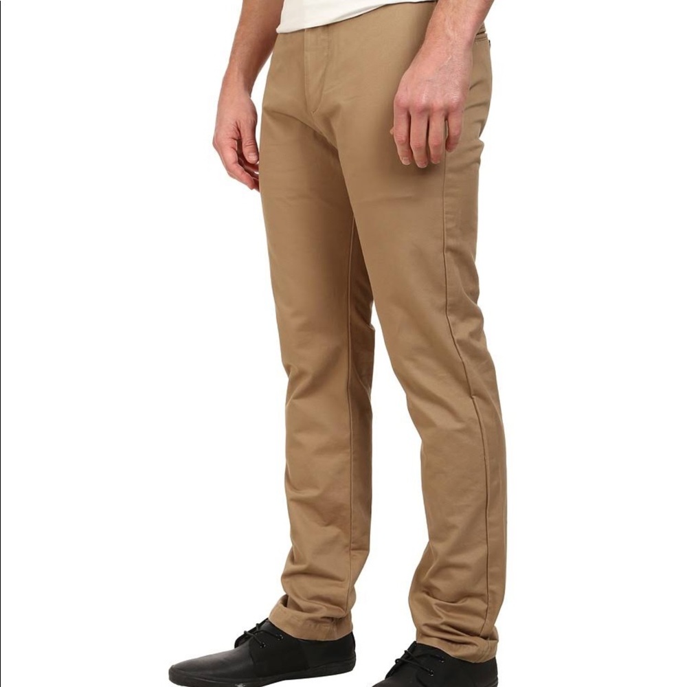 Dockers Men Modern Khaki Slim Tapered Fit Pants